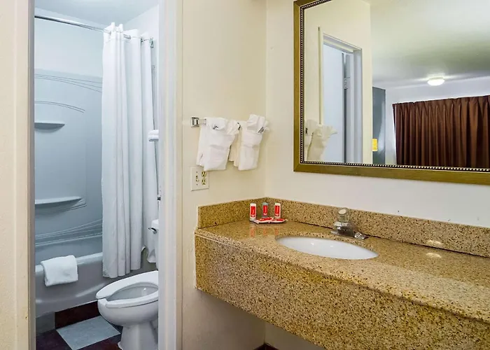 Econo Lodge South Holland - Chicago Southland Lodge South Holland